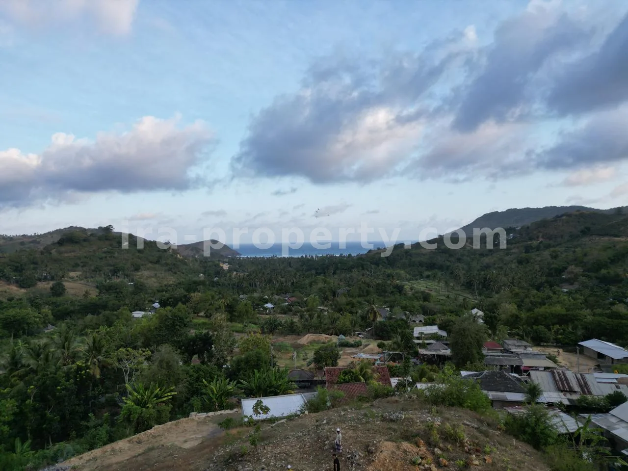 Ocean View Land in Prabu Areguling - 446 - 5