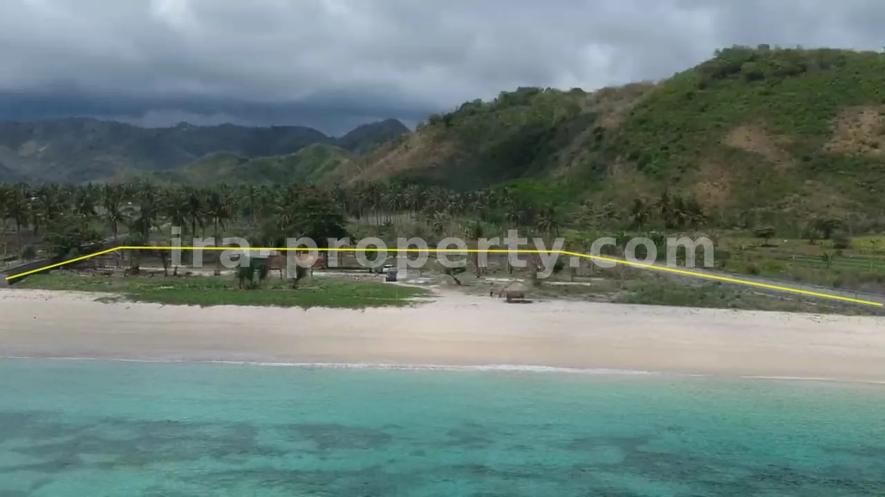Oceanfront Land Plot in Tampah - 161 - 1