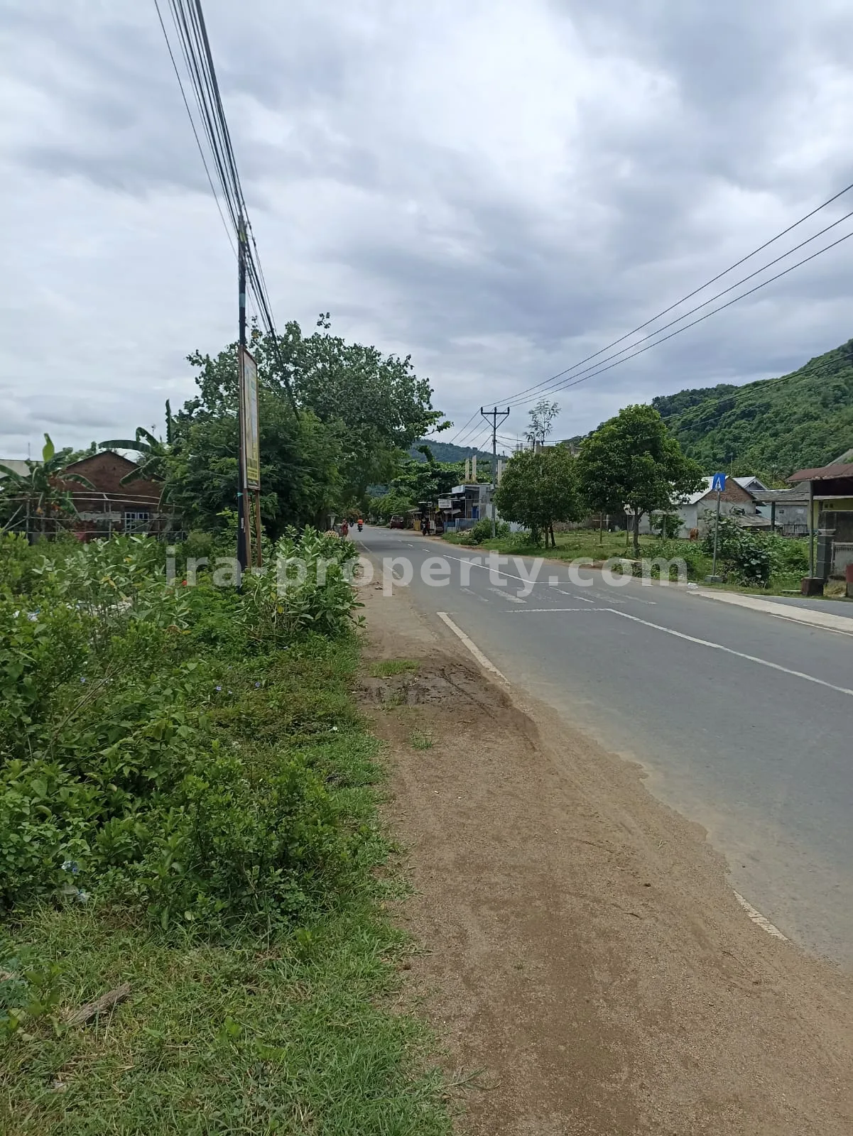 Tanah Strategis Pinggir Jalan di Sekotong \u2013 3.390 m\u00b2 - 175 - 1