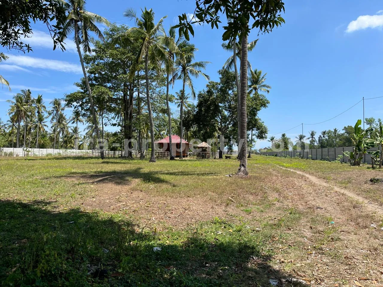 Tanah Tepi Pantai di Montong Dekat Hotel Jayakarta - 359 - 2