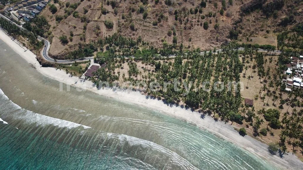 Tanah Tepi Pantai di Pandanan Dekat Senggigi - 338 - 4