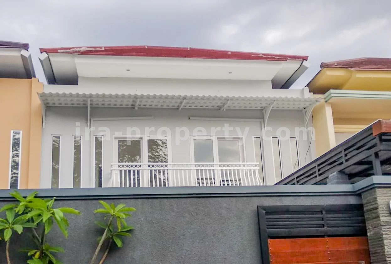 Villa Menawan di Kompleks Senggigi One - 411 - 2