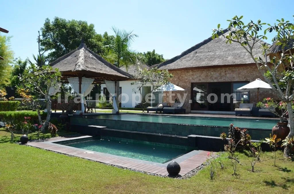 Tanah Resor Eksklusif di Medana Dekat Hotel Oberoi Lombok - 396 - 13