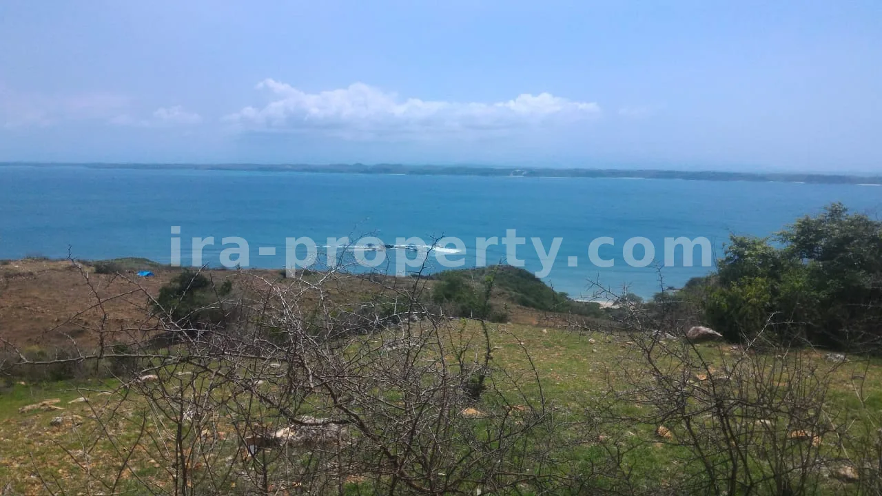 Land with Beach View in Mertak Awang near Kuta Mandalika - 426-3 - 2