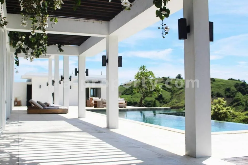 Luxurious Oceanview Villa in Kuta Mandalika - 323 - 18