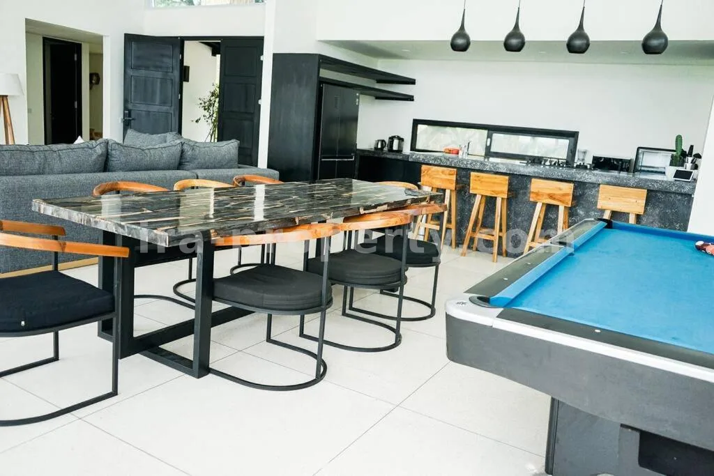 Luxurious Oceanview Villa in Kuta Mandalika - 323 - 4