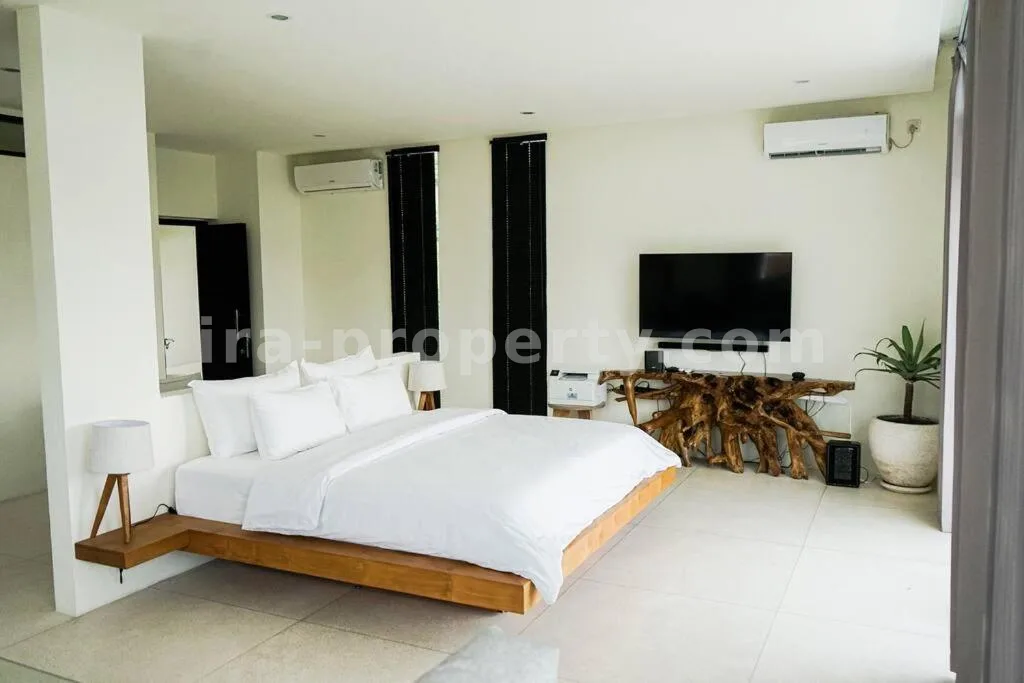 Luxurious Oceanview Villa in Kuta Mandalika - 323 - 9