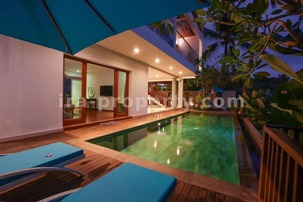 Luxurious Seaside Villa for Sale Near Senggigi – Exceptional Ocean Views
