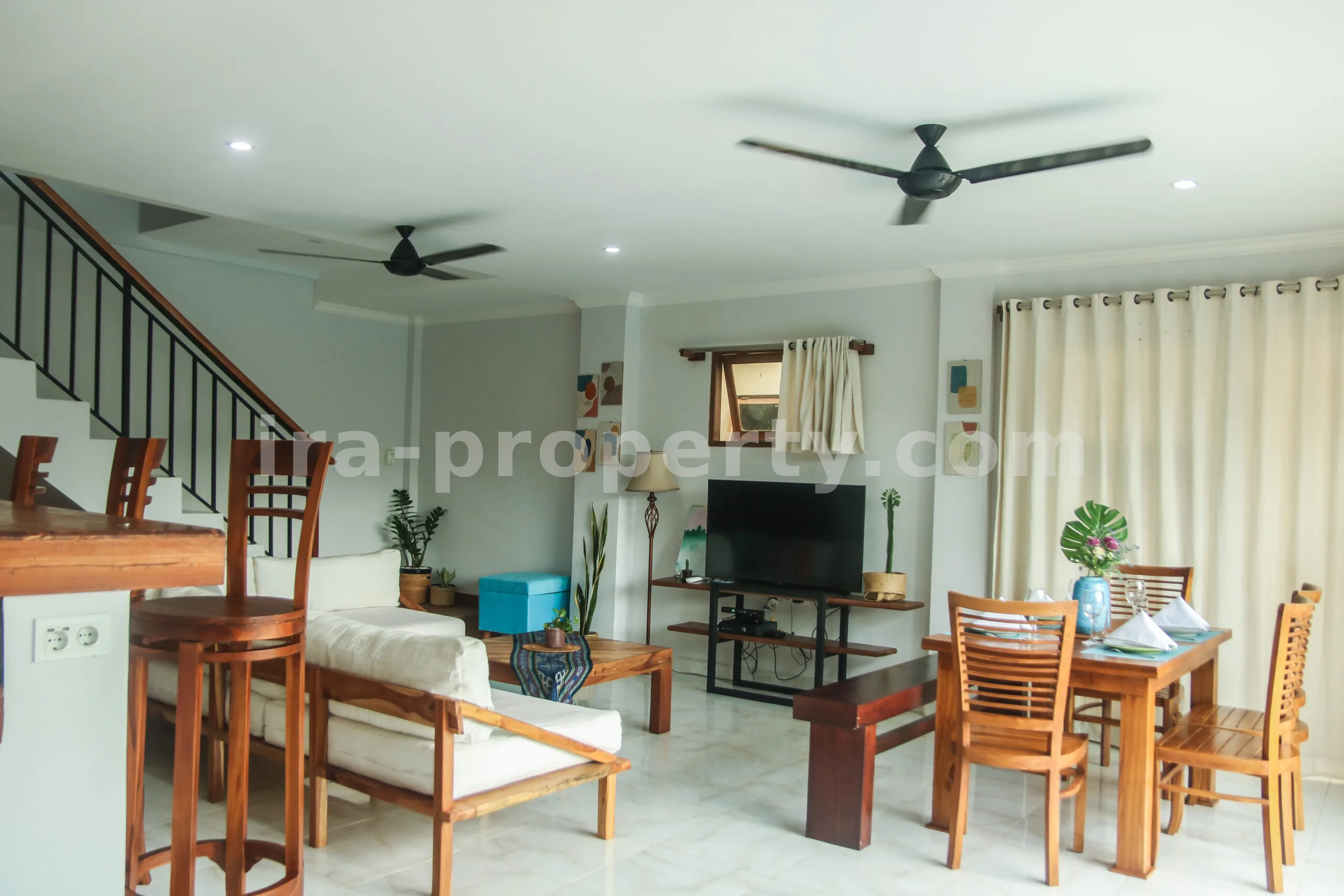 Luxurious Villa in Central Kuta Mandalika - 320 - 15