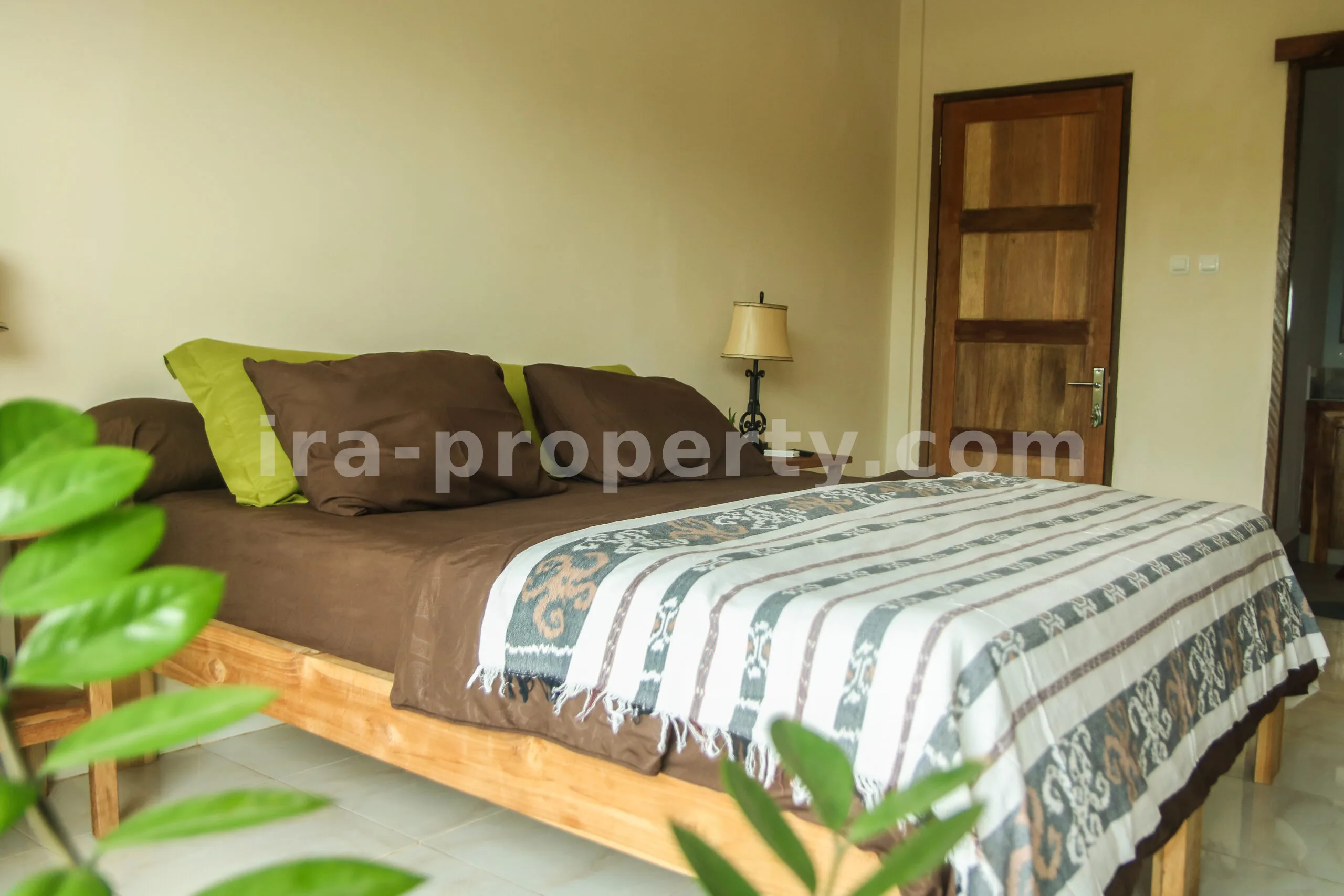 Luxurious Villa in Central Kuta Mandalika - 320 - 27