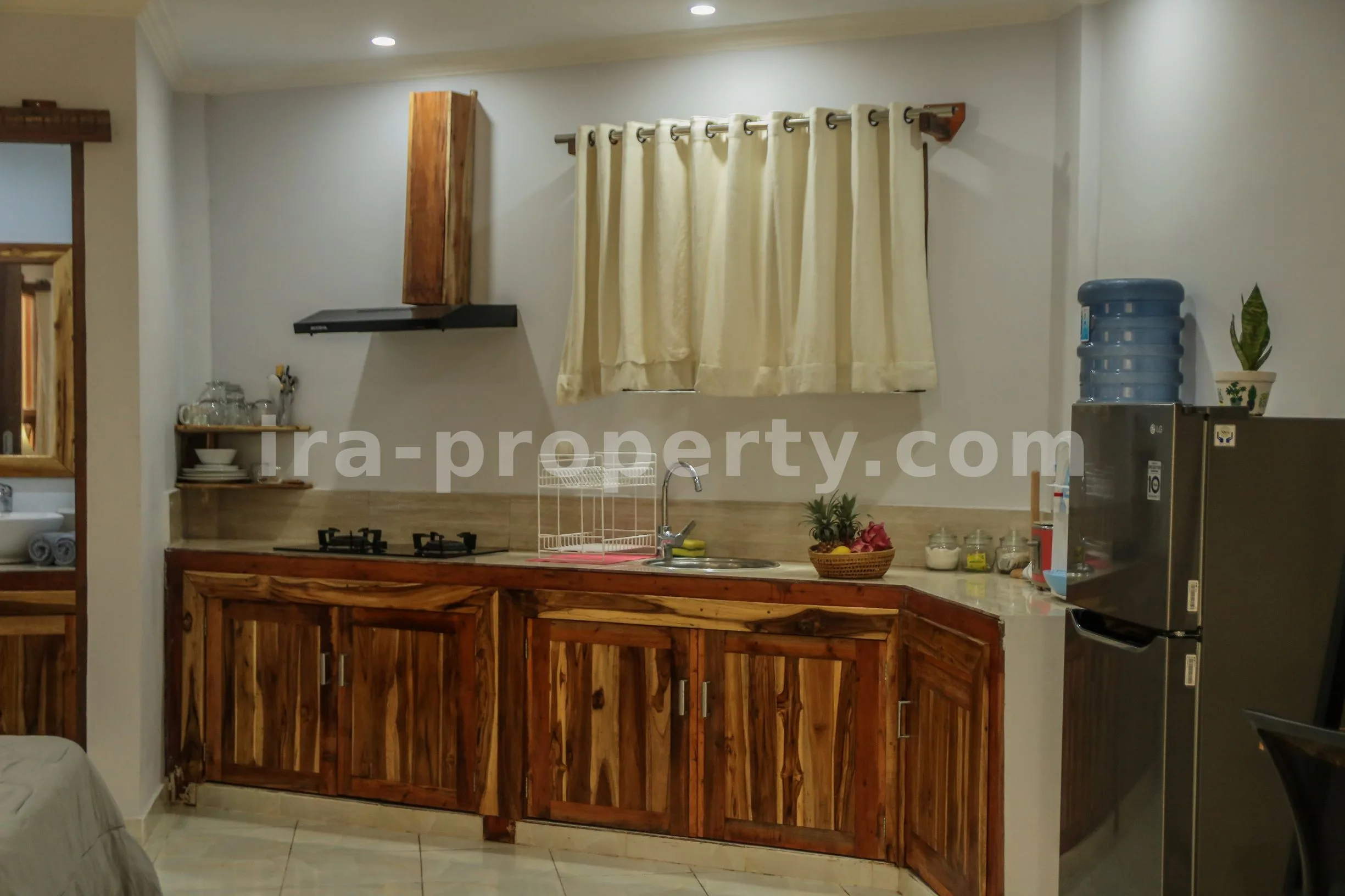 Luxurious Villa in Central Kuta Mandalika - 320 - 29