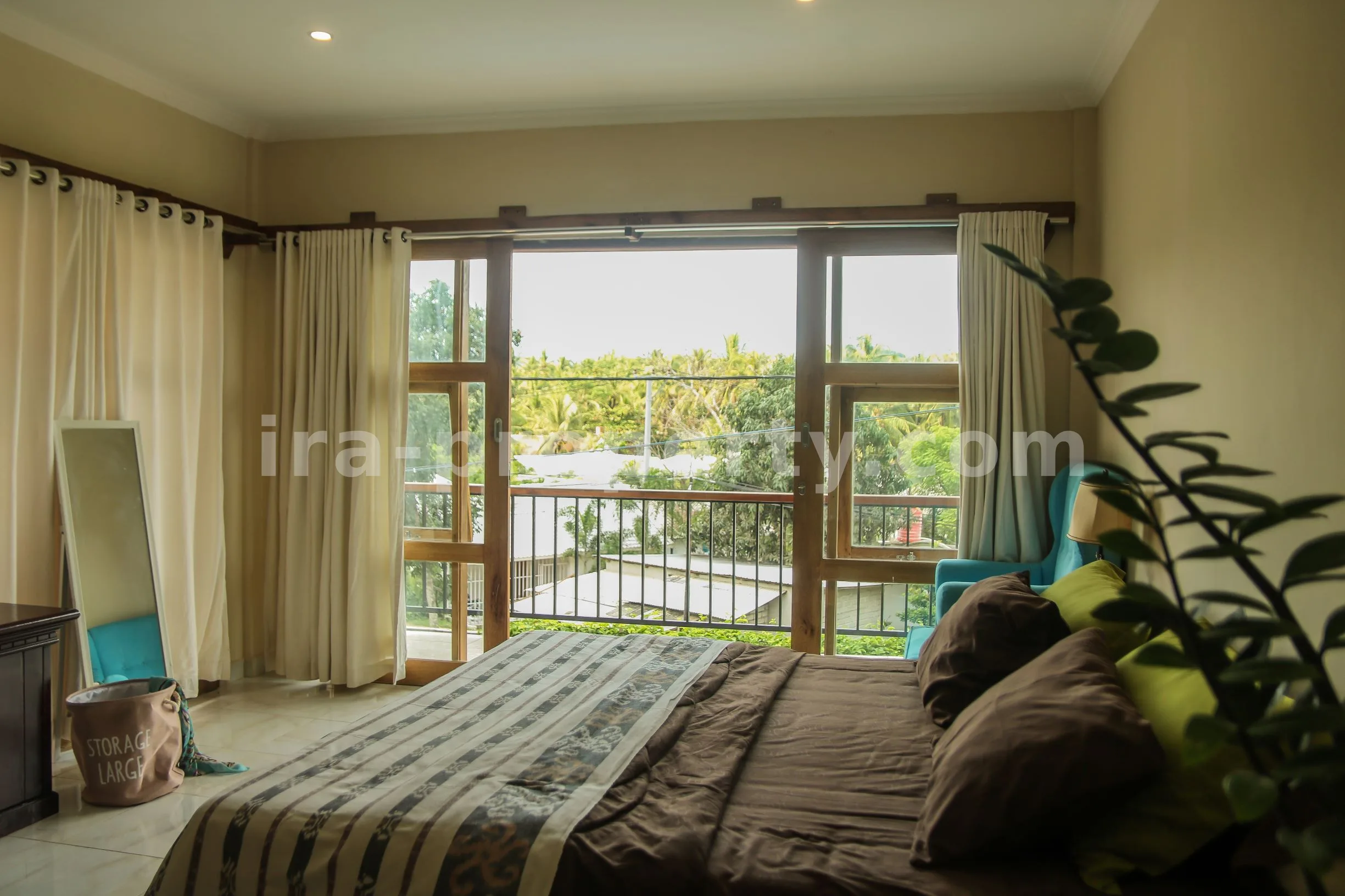 Luxurious Villa in Central Kuta Mandalika - 320 - 3