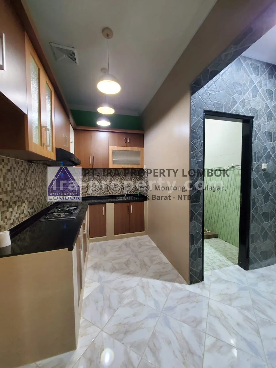 Rumah Minimalis Modern di Meninting Regency - 517-3 - 9