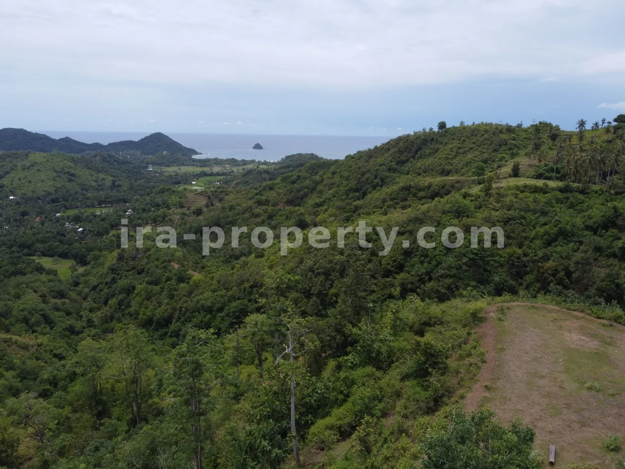 Tanah Pemandangan Laut Dijual di Selong Belanak - 438 - 2