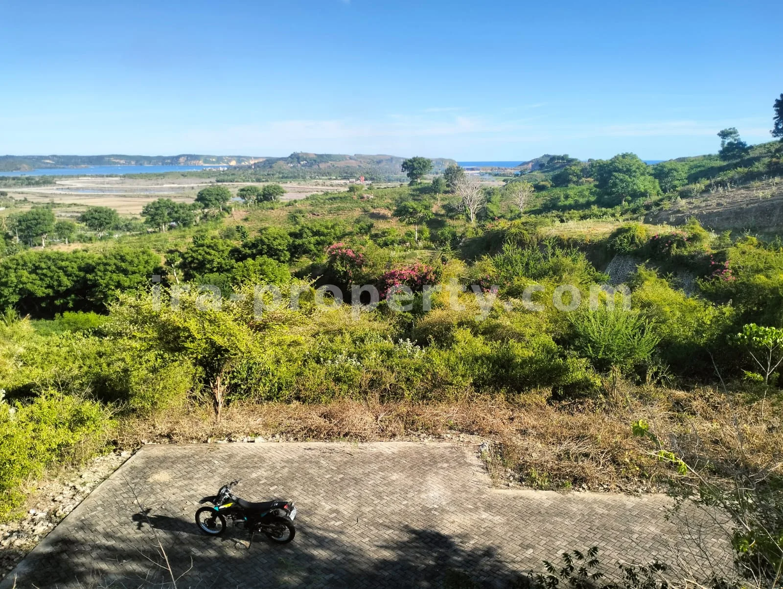 Prime Seaside Land for Sale Near Kuta Mandalika Circuit, Lombok - 372 - 1