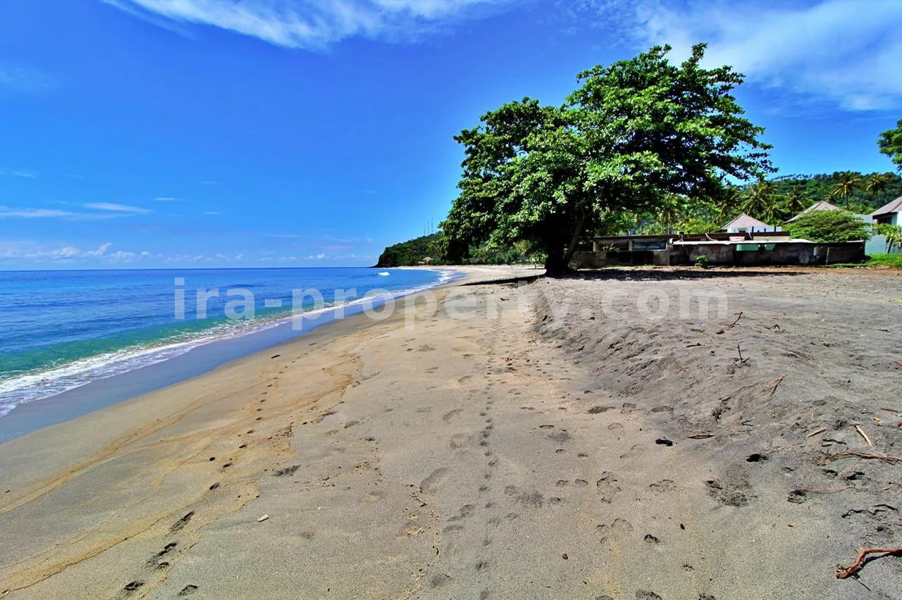 Tanah Tepi Pantai Senggigi, Investasi Strategis Dekat Living Asia - 300 - 9