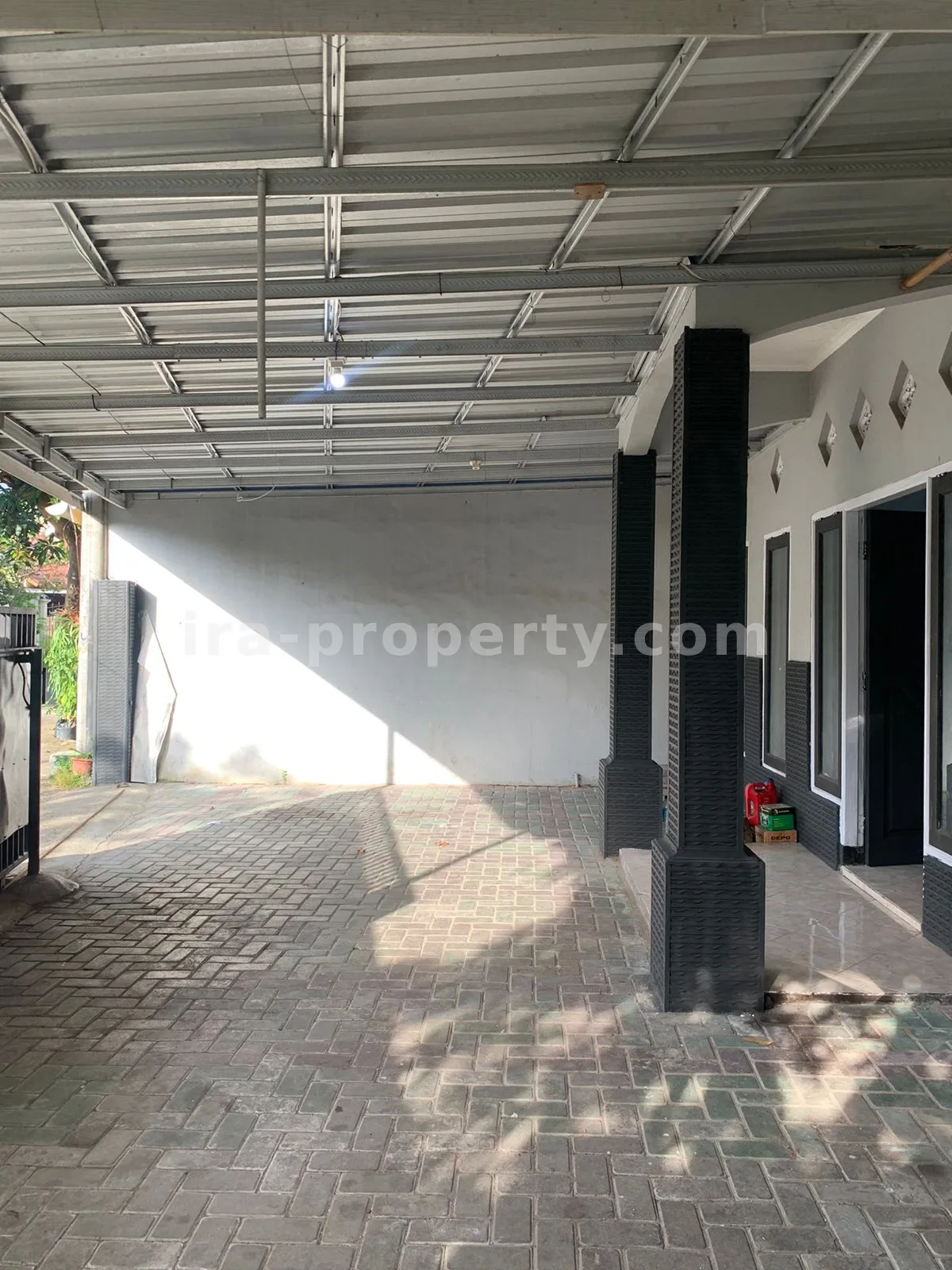 Spacious Family Home in Adisucipto Complex - 574 - 3