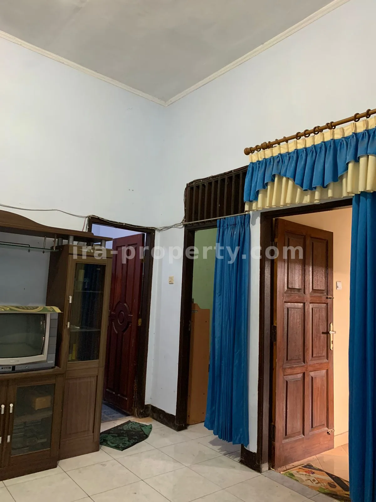 Spacious Family Home in Perumnas Complex - 575 - 14