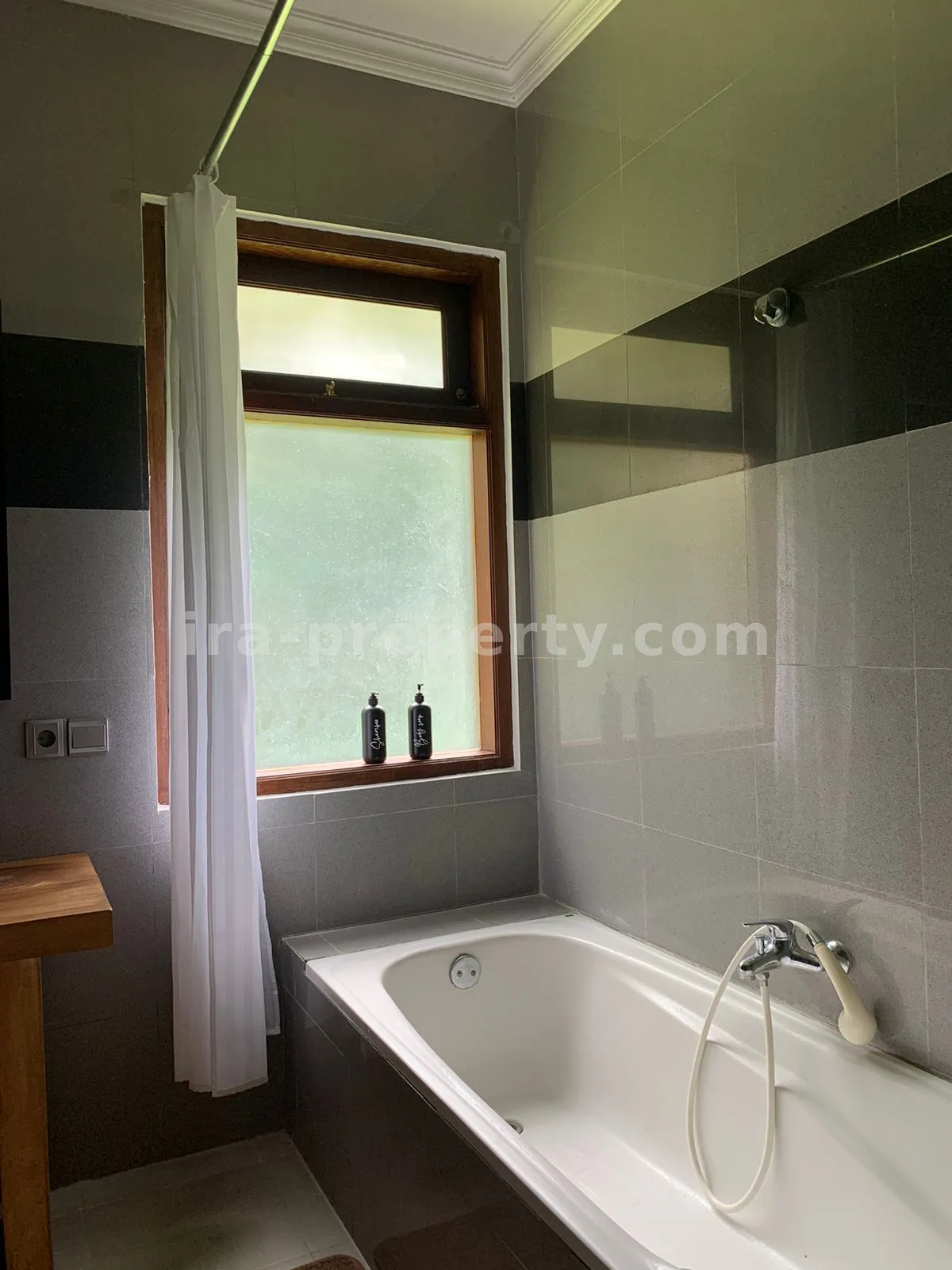 Villa Luas Dijual di Batu Layar Dekat Senggigi, Lombok - 217 - 21