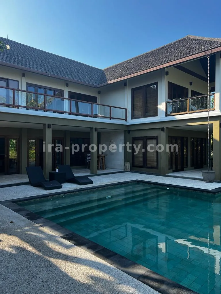 Villa Mewah dengan Pemandangan Laut di The Hill Batu Layar - 423 - 3