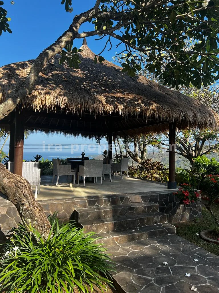 Villa Mewah dengan Pemandangan Laut di The Hill Batu Layar - 423 - 7