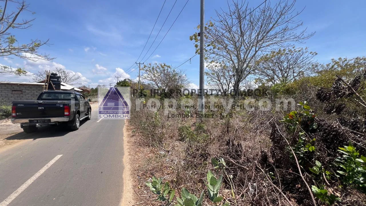 Beachfront Land in Bumbang, near Kuta Mandalika - 473 - 2