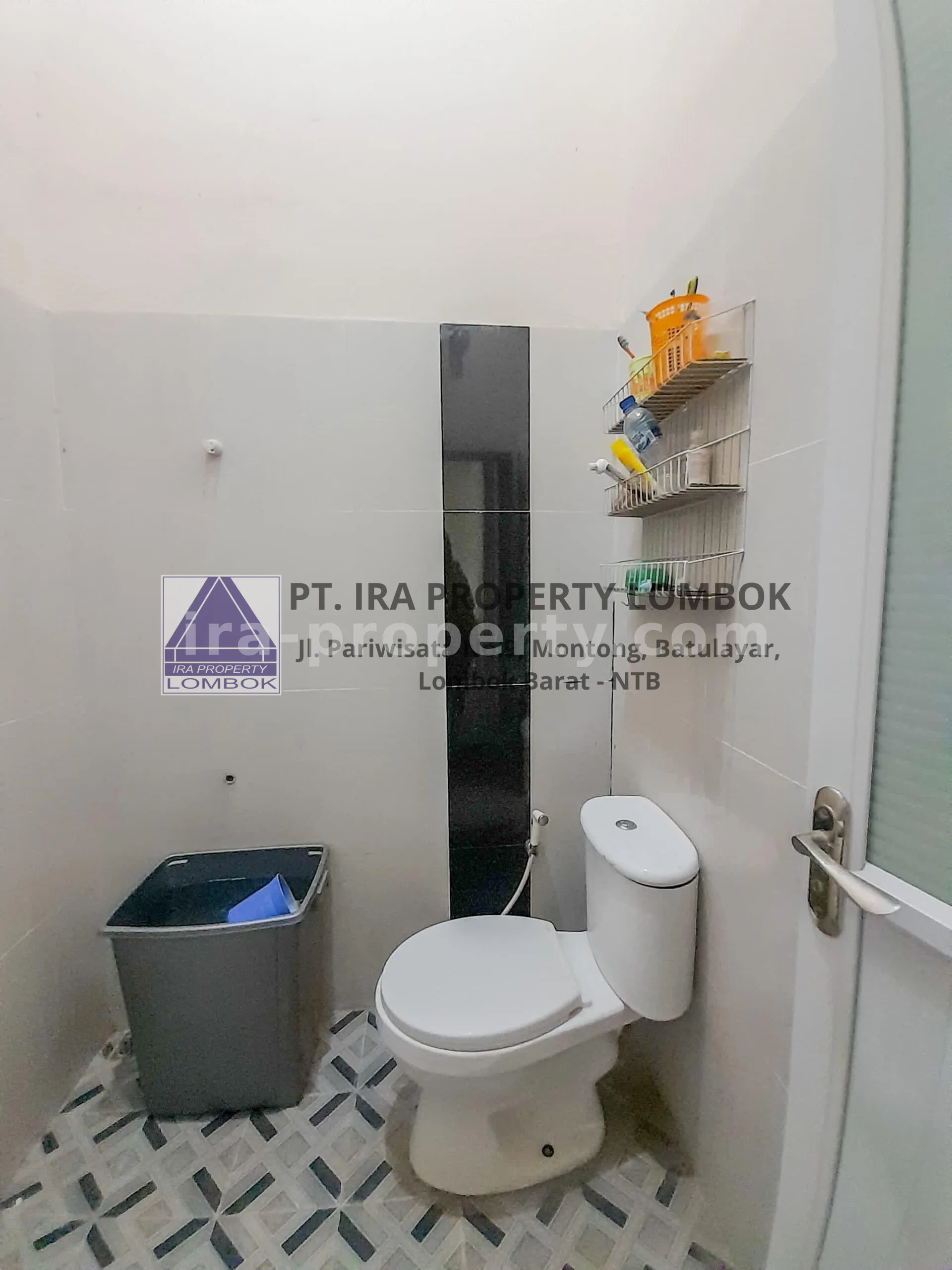 Cozy House in Penghulu Agung Ampenan, Mataram - 622 - 9