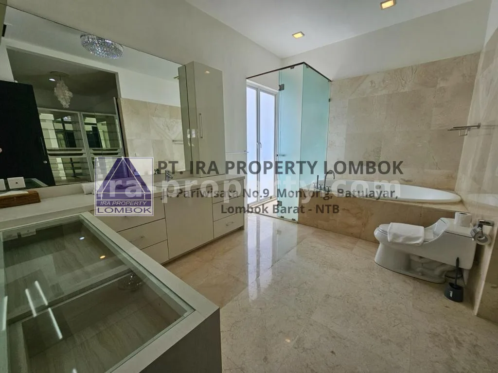 Exclusive Commercial Luxury Villa in Seminyak, Bali - 94 - 10