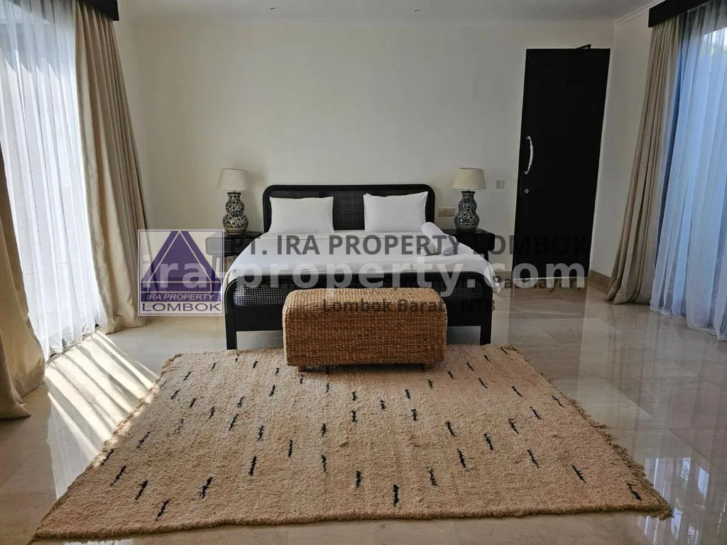 Exclusive Commercial Luxury Villa in Seminyak, Bali - 94 - 14