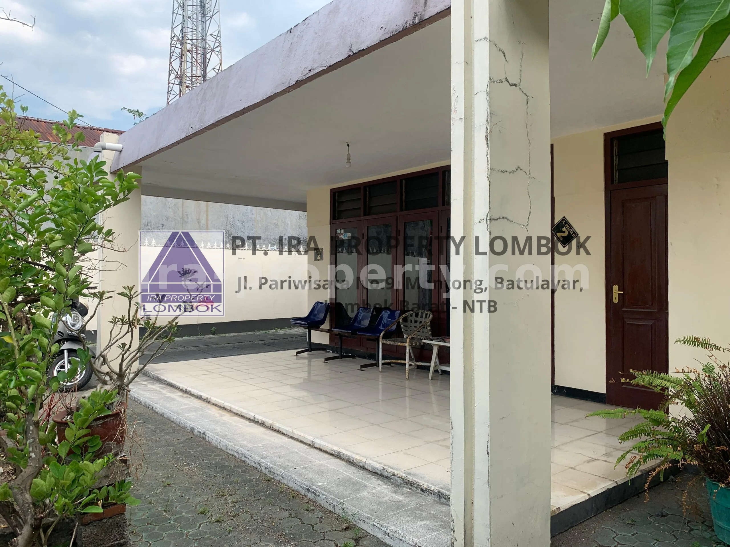 Rumah Dijual di Mataram Pusat Dekat Hotel Santika - 420 - 23