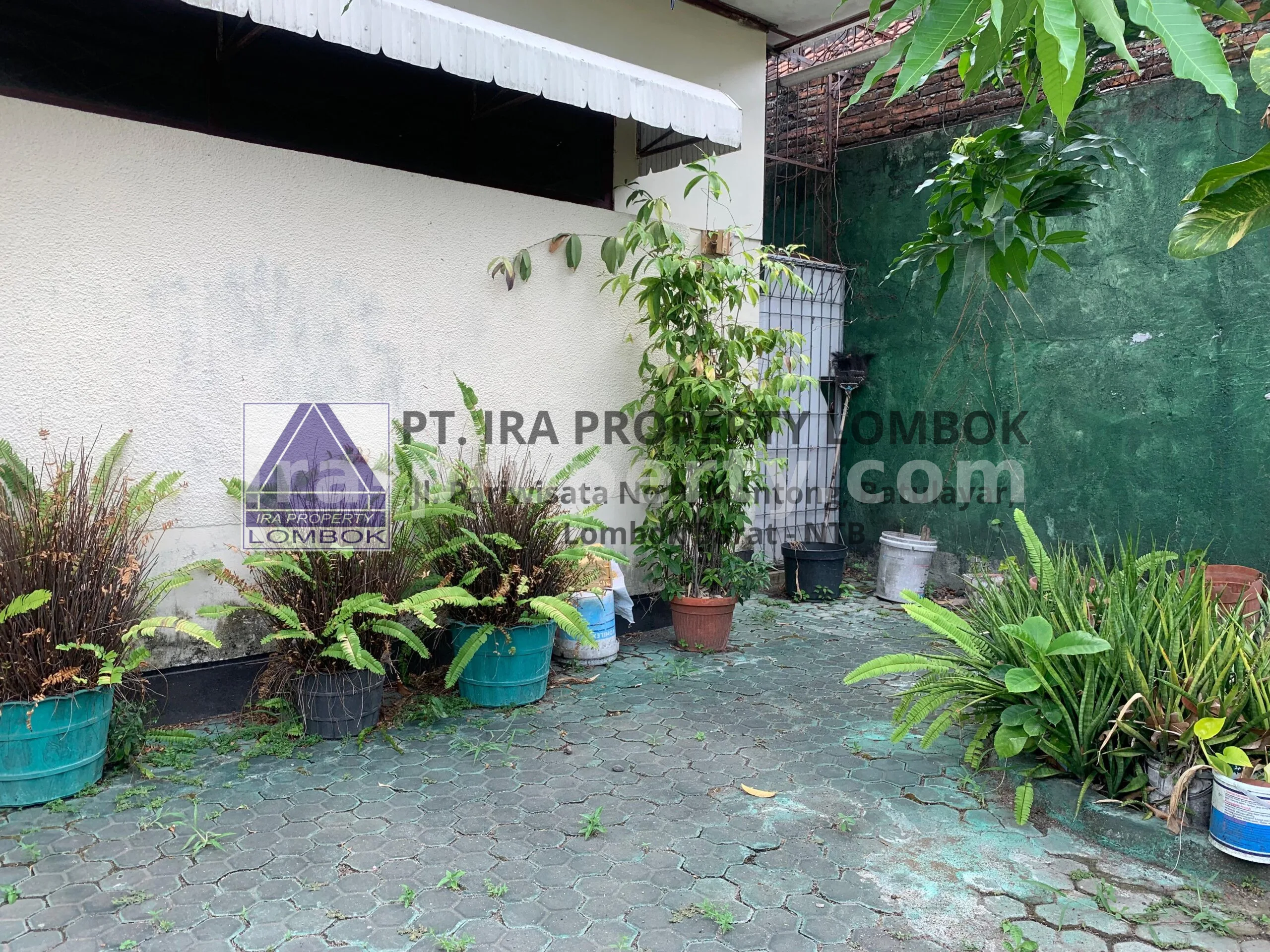 Rumah Dijual di Mataram Pusat Dekat Hotel Santika - 420 - 5