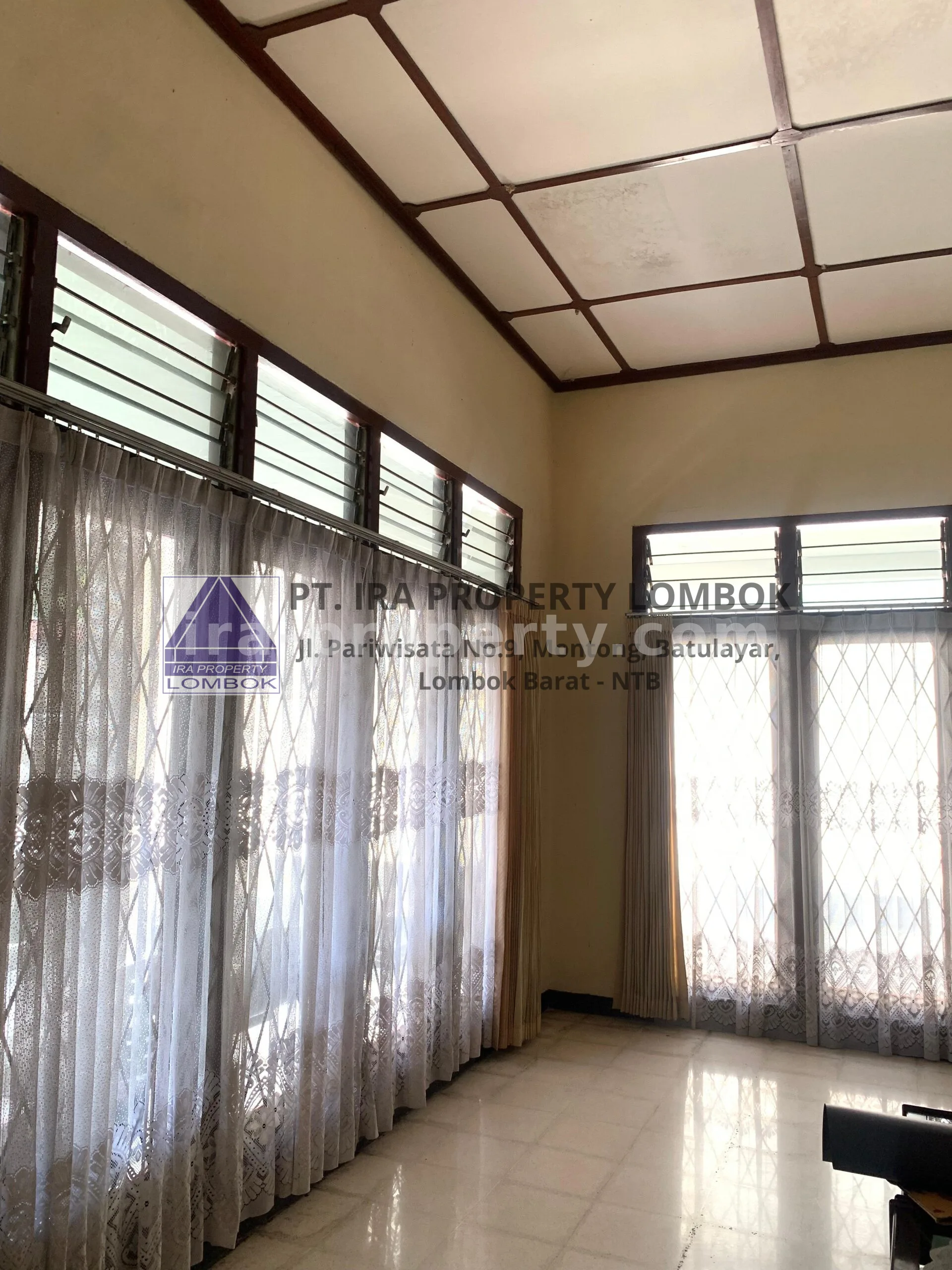 Rumah Dijual di Mataram Pusat Dekat Hotel Santika - 420 - 6