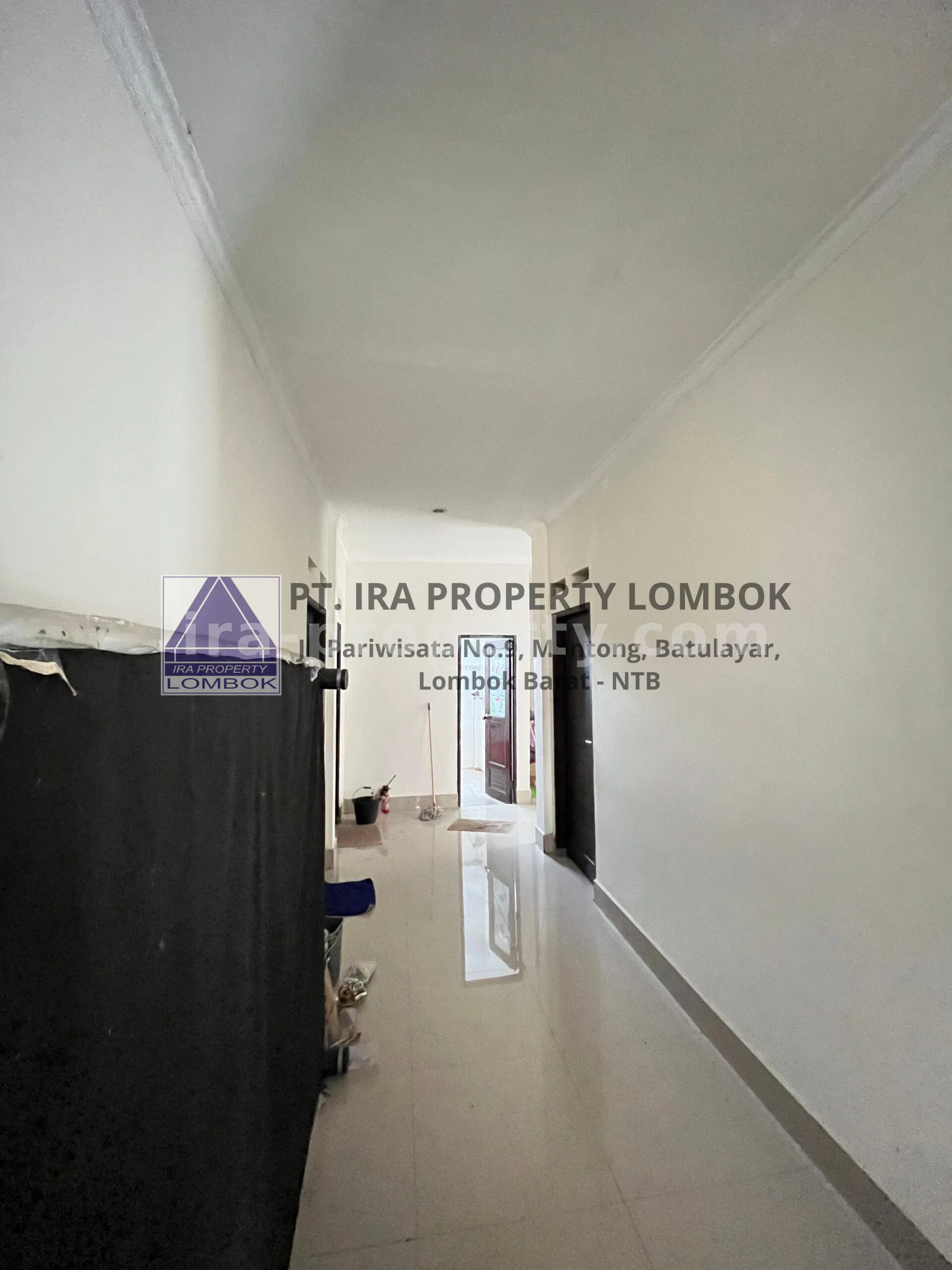 Rumah Modern Baru di Kompleks Aman Mataram - 739 - 15