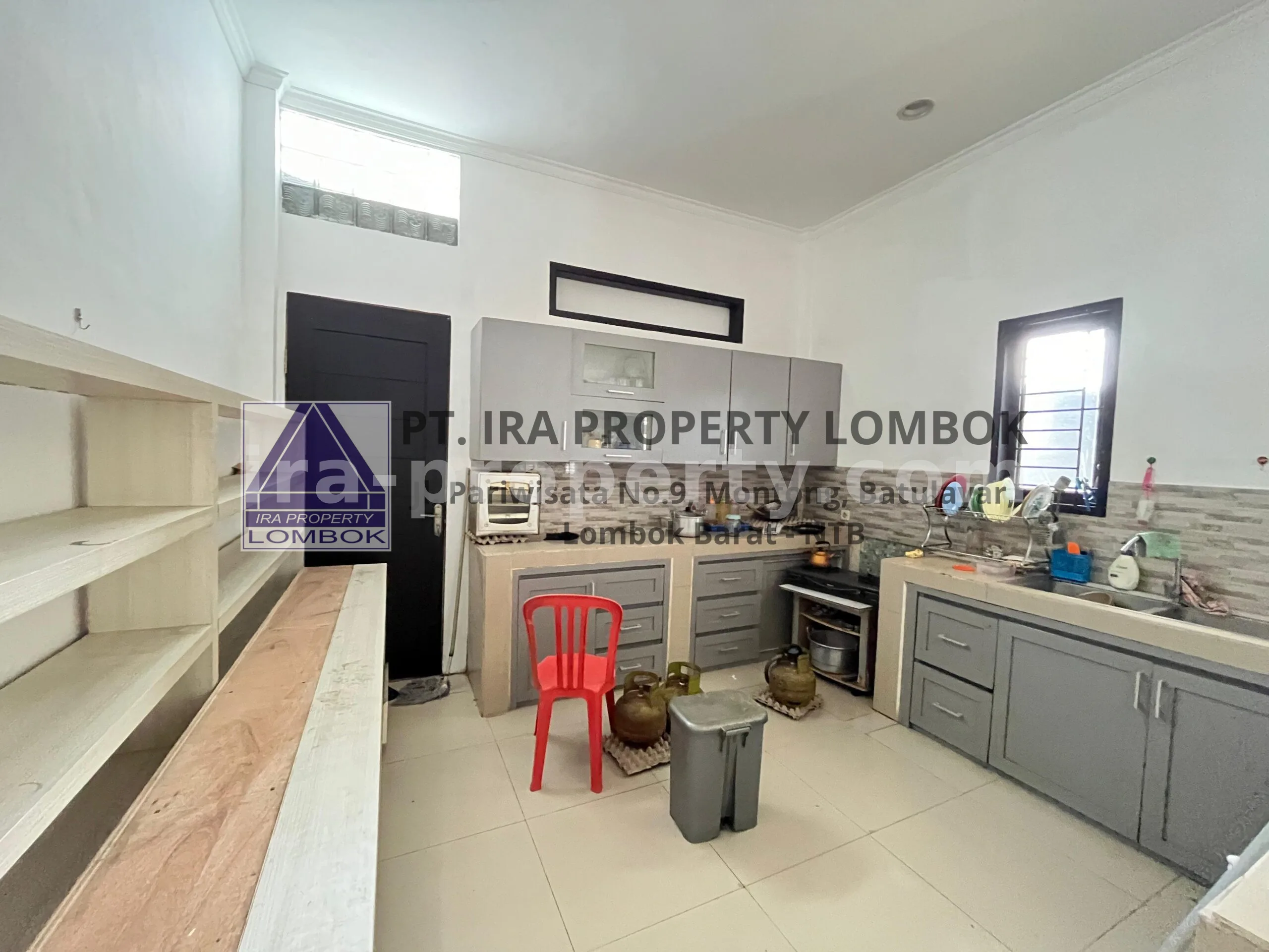 Rumah Modern Baru di Kompleks Aman Mataram - 739 - 4