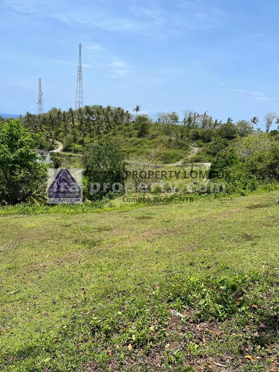Tanah dengan Pemandangan Laut Menakjubkan di Pusat Senggigi, Kode 329 - 329-2 - 2