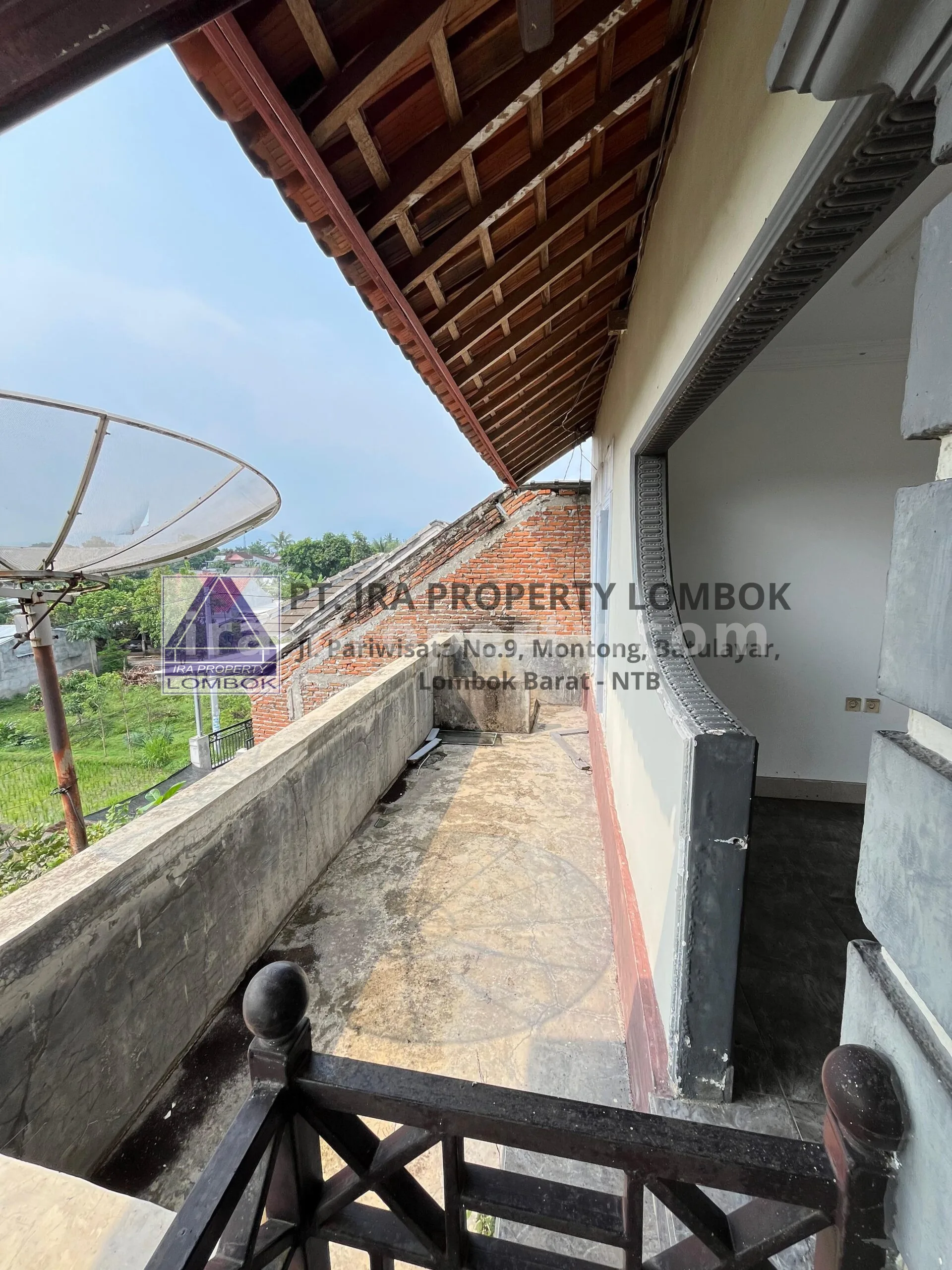 Rumah Luas dengan Kios Strategis di Karang Baru, Mataram - 639 - 5