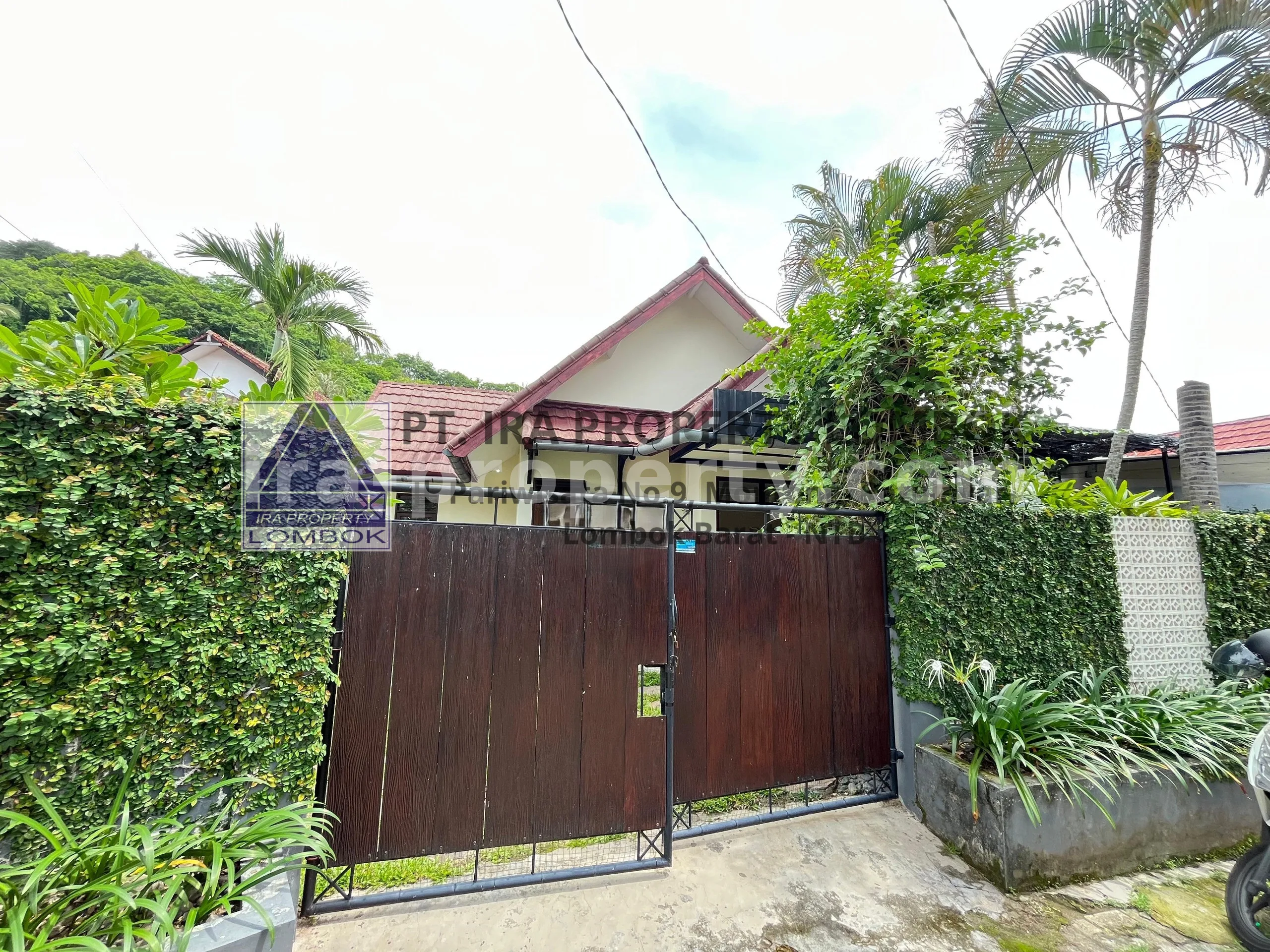 Rumah Dijual di Kompleks Green Valley, Senggigi - 426-2 - 1