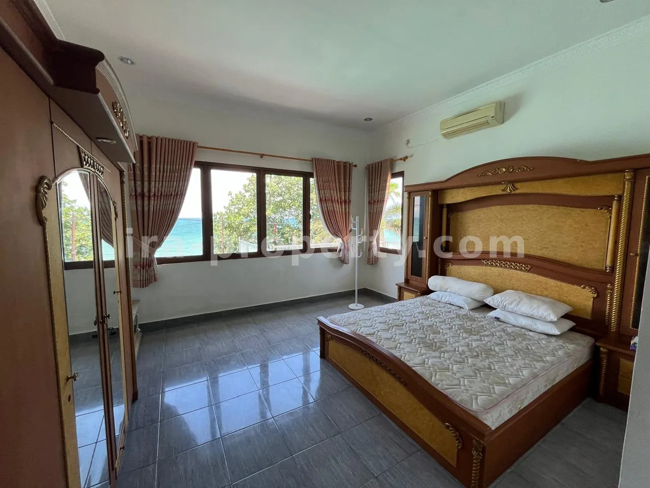 Villa Tepi Pantai Dijual di Montong, Lombok Barat - 428 - 2