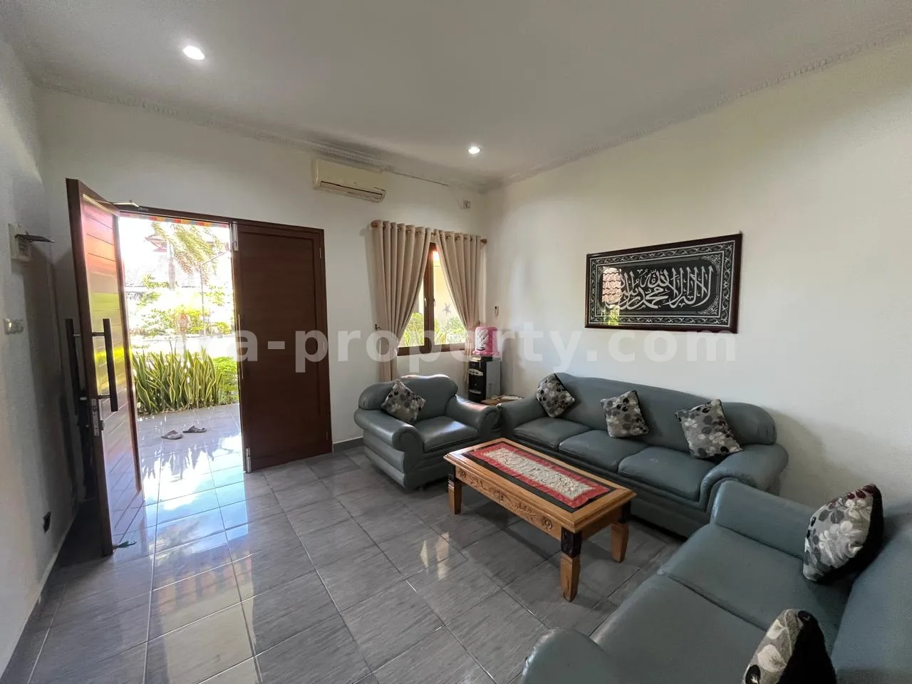 Villa Tepi Pantai Dijual di Montong, Lombok Barat - 428 - 3