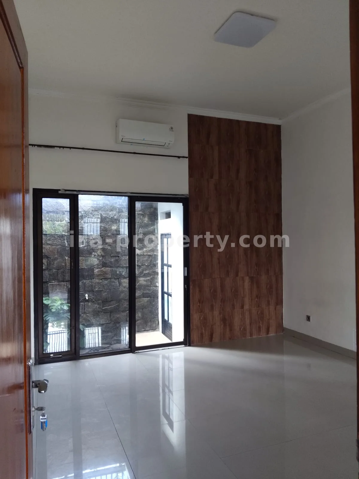 Rumah Mewah Dijual di Kompleks Udayana, Kota Mataram - 656 - 13