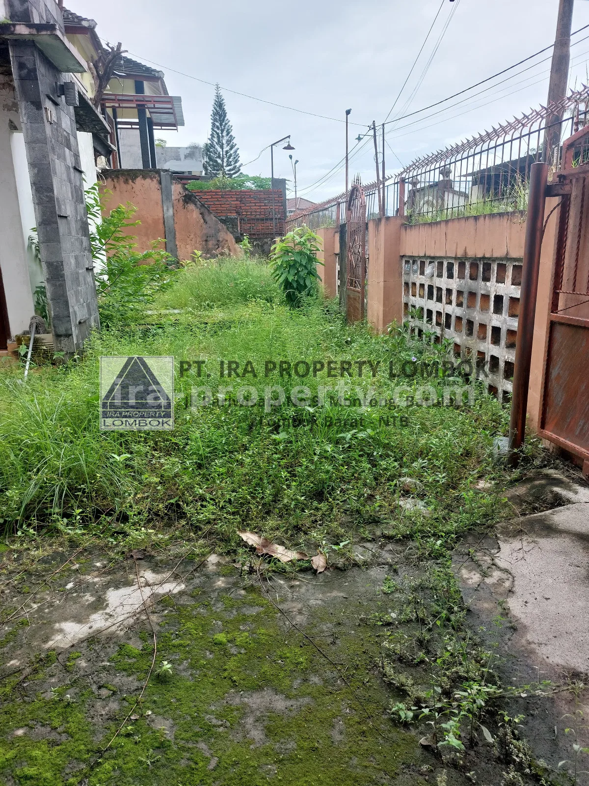 Rumah Strategis di Kompleks Taman Baru Dekat Mall Epicentrum - 651 - 14