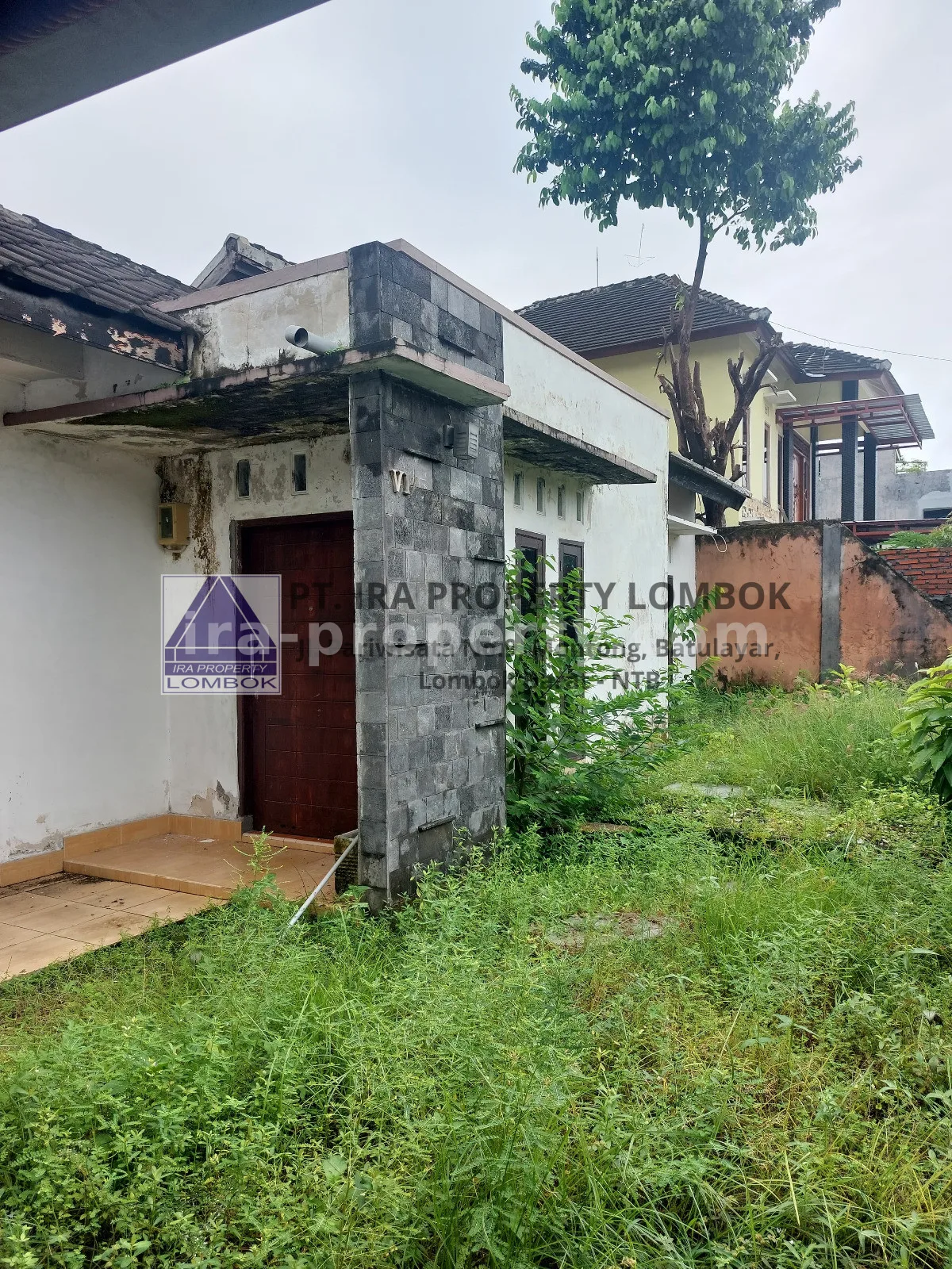 Rumah Strategis di Kompleks Taman Baru Dekat Mall Epicentrum - 651 - 2
