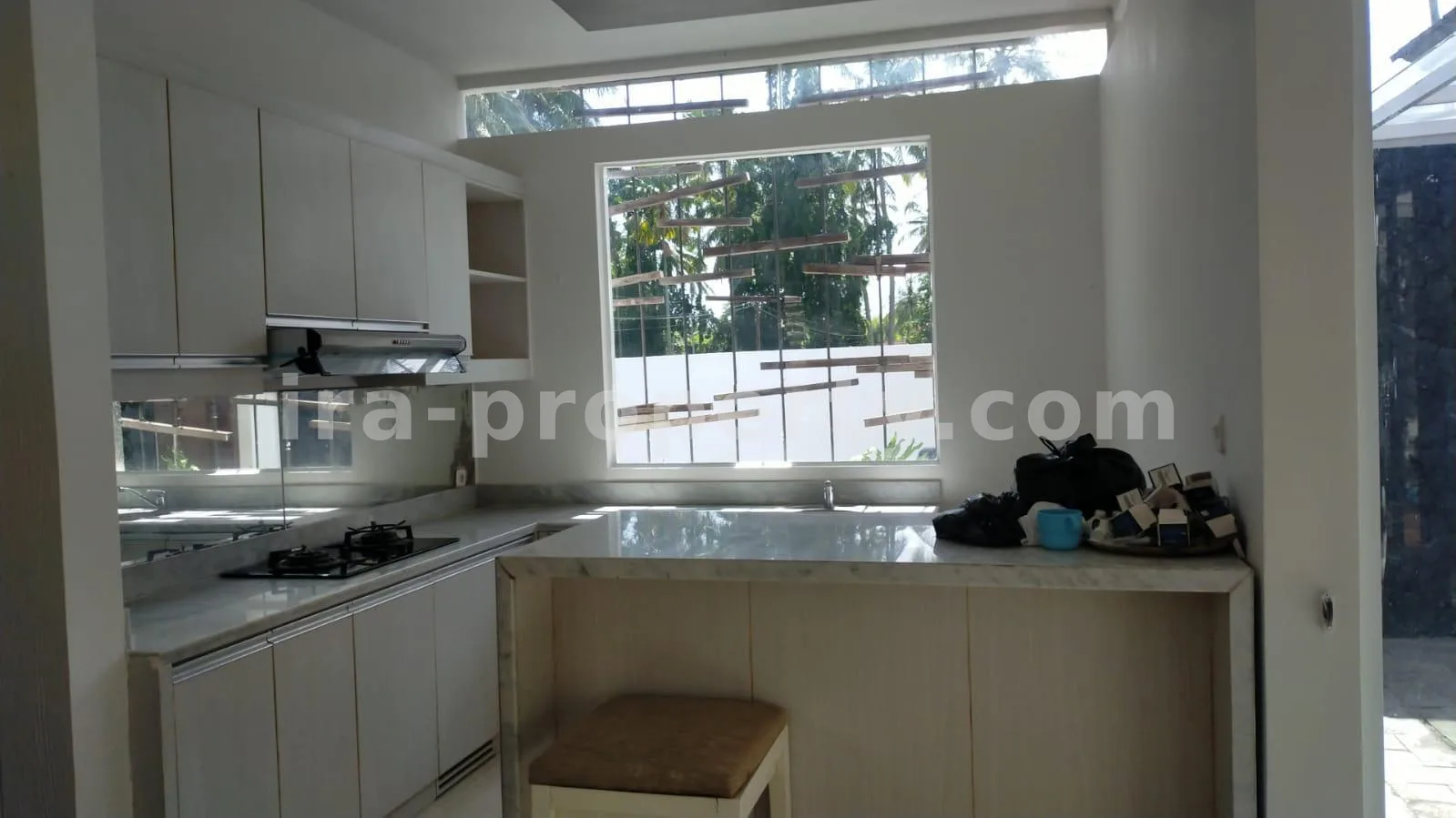 Villa dengan Kolam Renang Pribadi di Pusat Senggigi - 430-2 - 3
