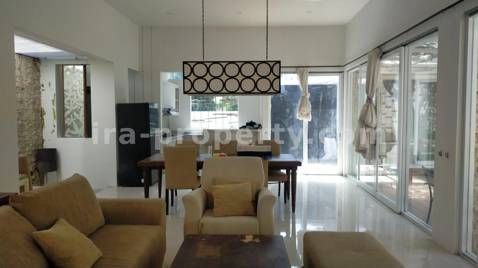 Villa dengan Kolam Renang Pribadi di Pusat Senggigi - 430-2 - 4