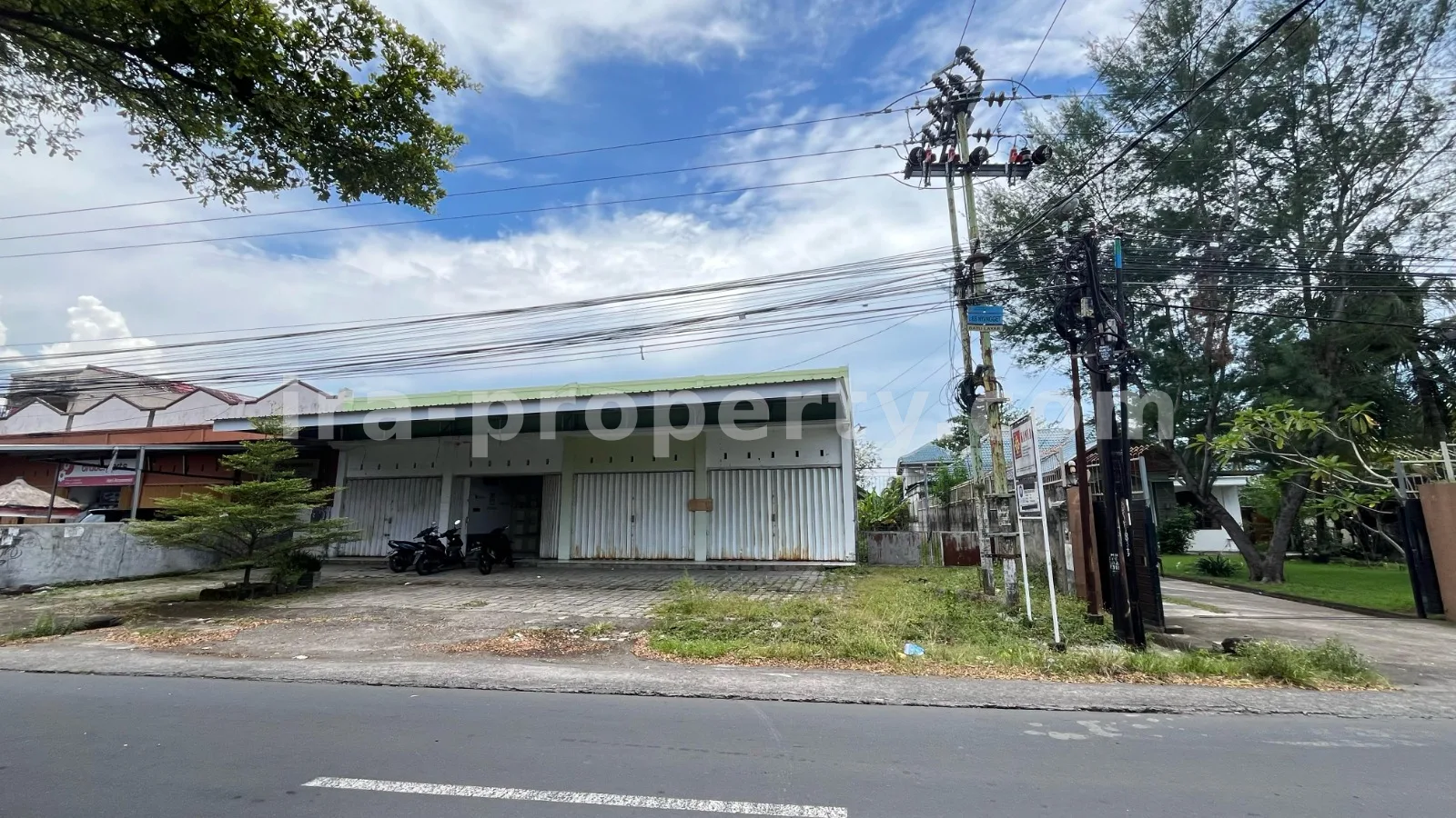 Ruko Komersial & Tanah di Jalan Montong, Lombok Barat - 400-2 - 2