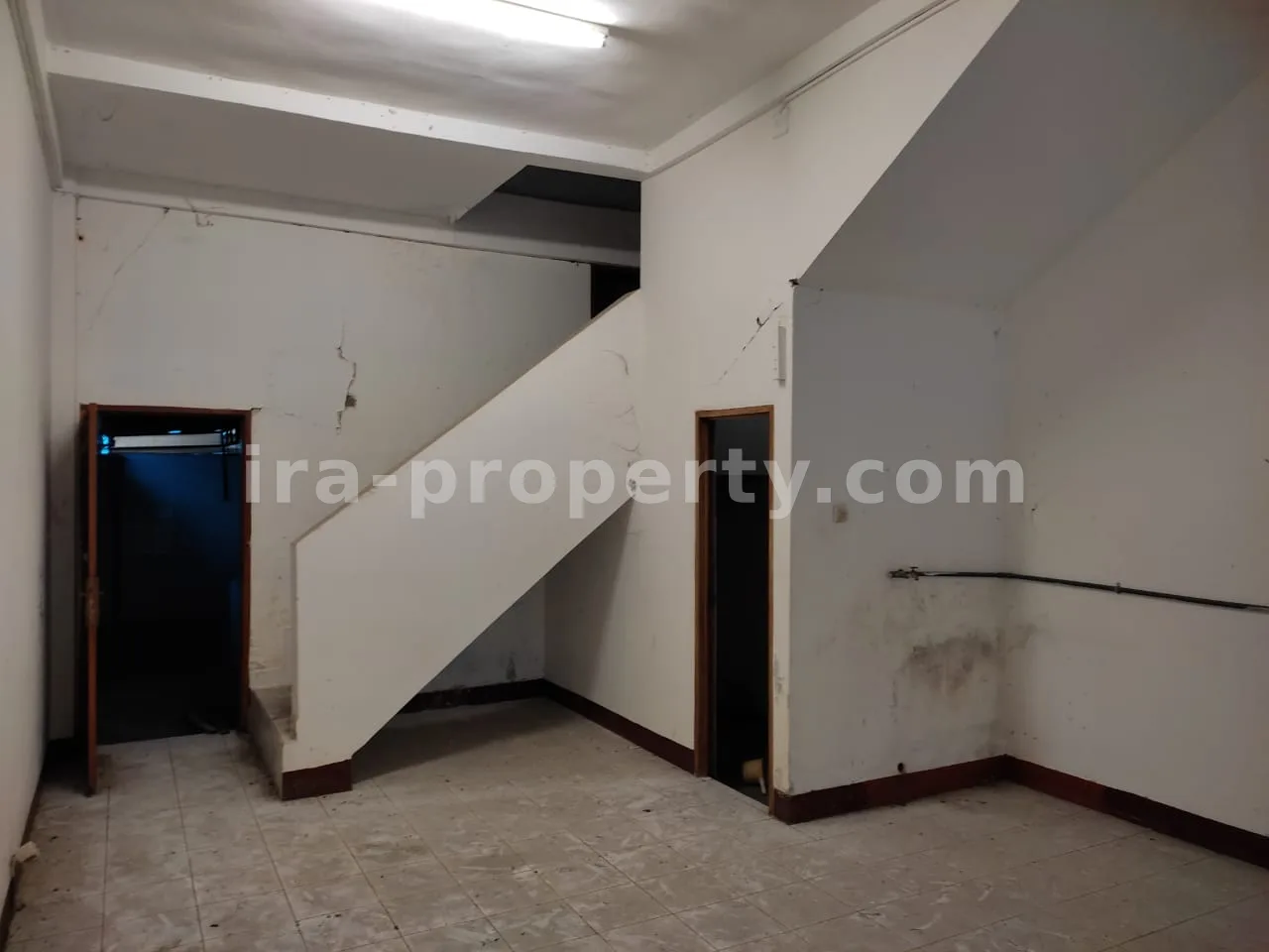Ruko Komersial Dijual di Adisucipto, Mataram - 177-2 - 3