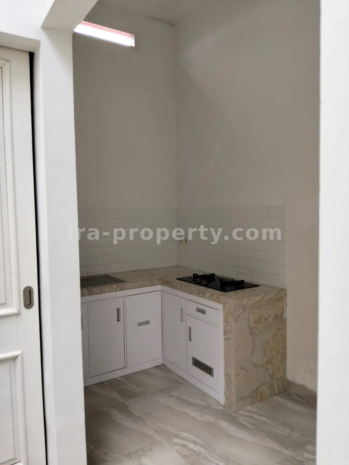 House for Sale in Griya Elen Residential Complex, Mataram - 646 - 8