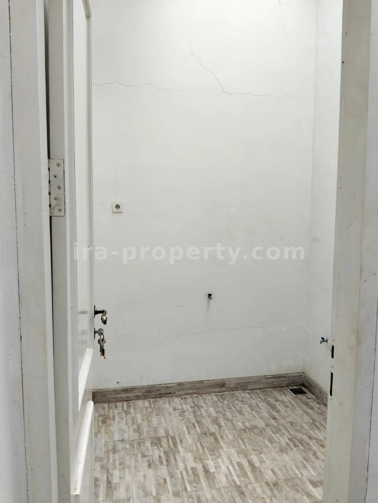 House for Sale in Griya Elen Residential Complex, Mataram - 646 - 9