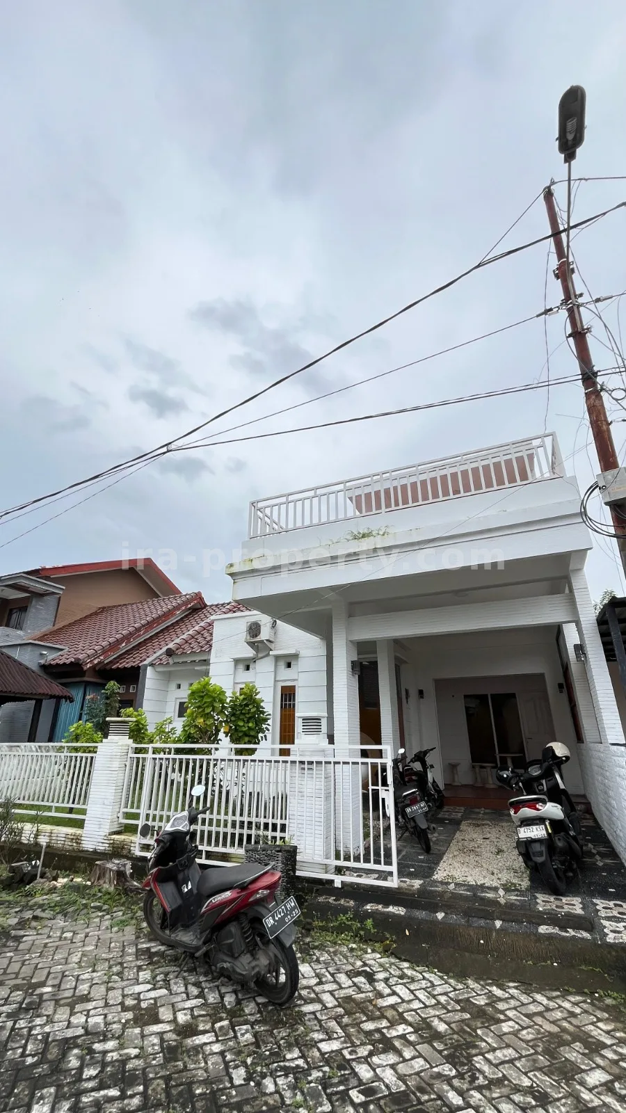 Rumah Dijual di Kompleks Meninting, Batulayar - 668 - 3