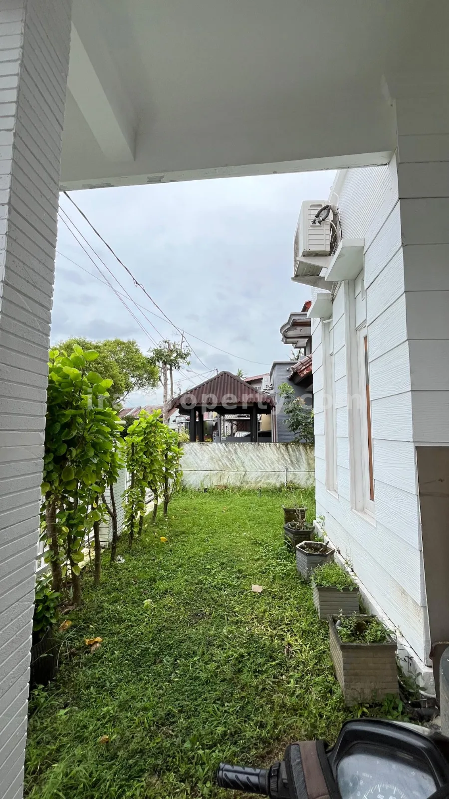 Rumah Dijual di Kompleks Meninting, Batulayar - 668 - 6